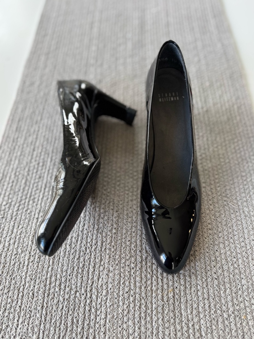 Vintage Stuart Weitzman Black Patent Leather Almond Toe Heels Pumps Sz 10N